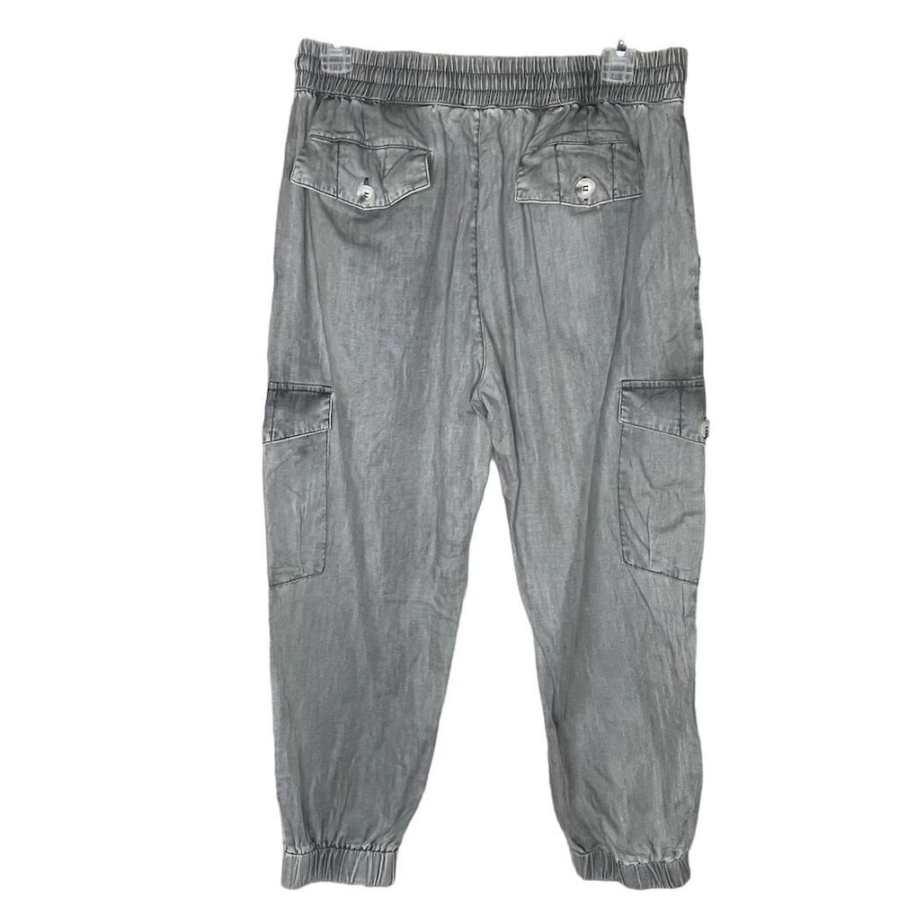 Dress Forum Women's Grey Cropped Cargo Drawstring Jogger Pants Size L - Picture 2 of 7